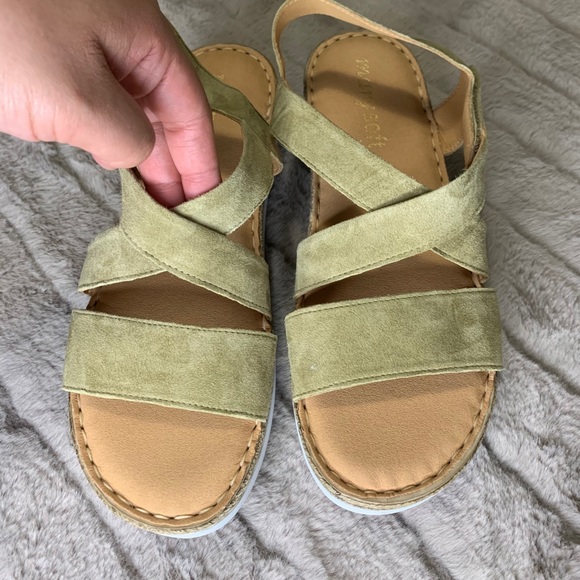 Mary Soft Sandals - Picture 7 of 8